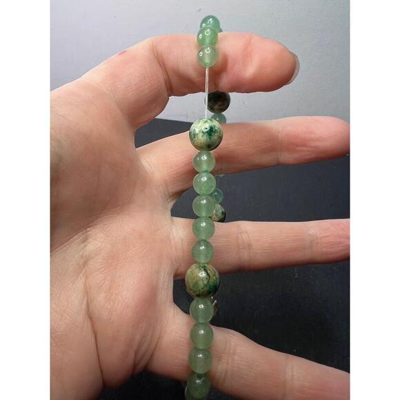 Green aventurine, and Hackmanite stretch bracelet 8 inch - Picture 2 of 7